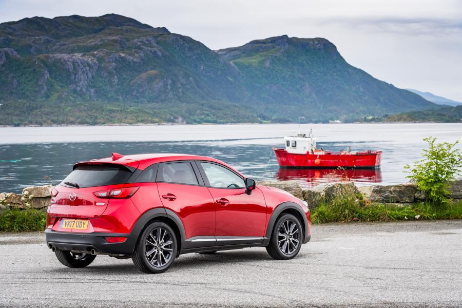  Mazda CX-3 2015 года  (UK) (фото 16 из 47)